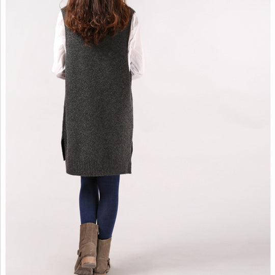 Damen Strickweste mit V-Ausschnitt und aufgesetzten Taschen Heidi-Mode