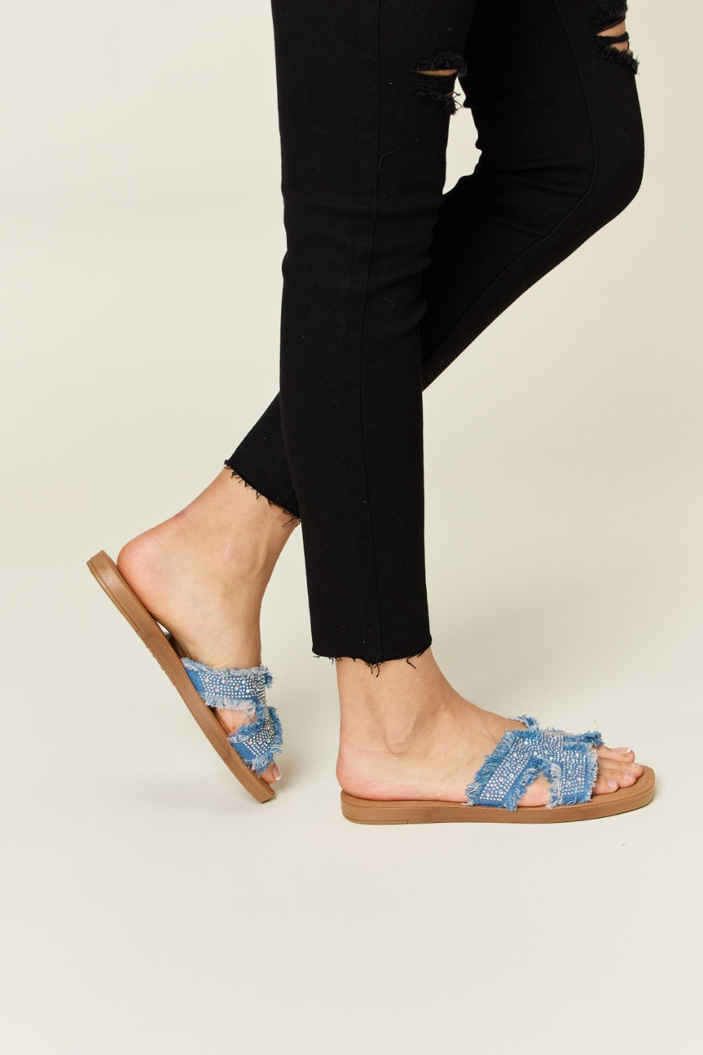 Heidi-Mode | Forever Link Raw Trim Denim H-Band Flache Sandalen