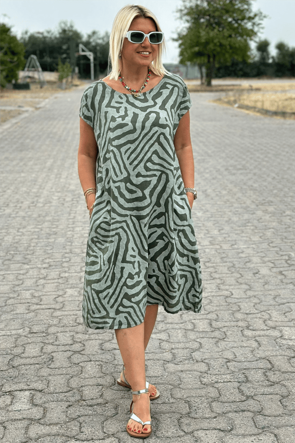 Rayon-Midikleid mit Zebramuster und Rundhalsausschnitt