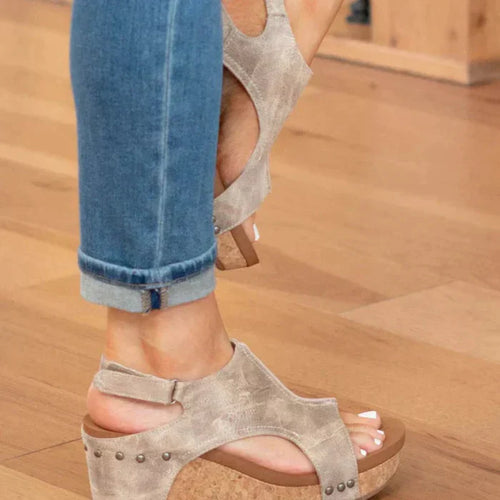 Heidi-Mode | Elegante Sandalen mit Keilabsatz