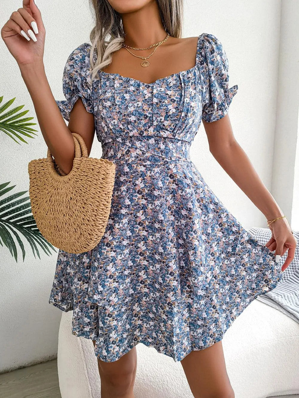 Heidi-Mode | Hoch tailliertes Sommerkleid mit kurzen Ärmeln