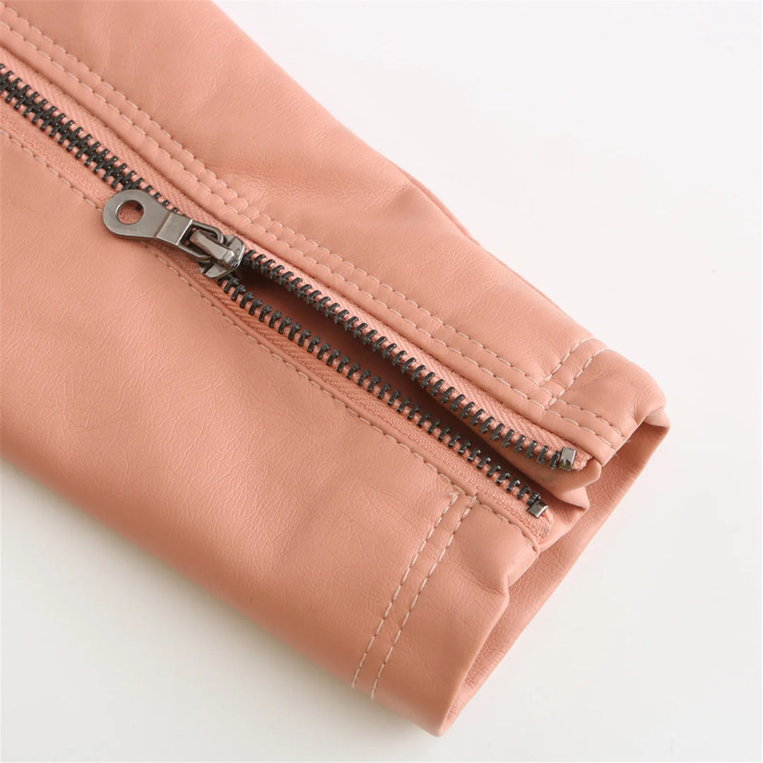 einfache dünne Lederjacke