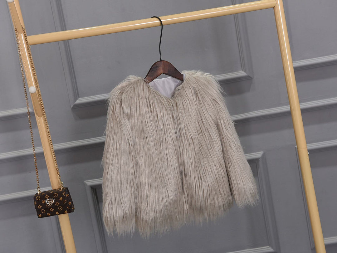 Damen Luxuriöser Kunstpelzjacke mit voluminösem Kragen Heidi-Mode