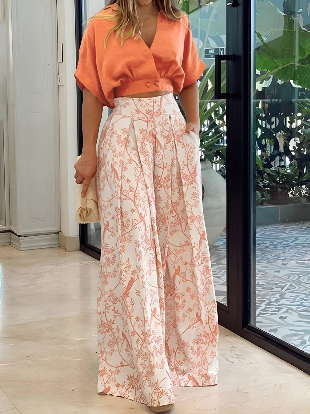 Heidi-Mode | Lässiger V-ausschnitt Bluse mit Bedrucktem Rock Zweiteiliges Satz
