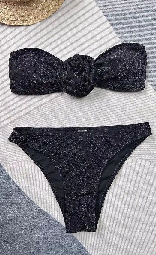 Heidi-Mode | Stück Frecher Bikini und Überwurf Sarong