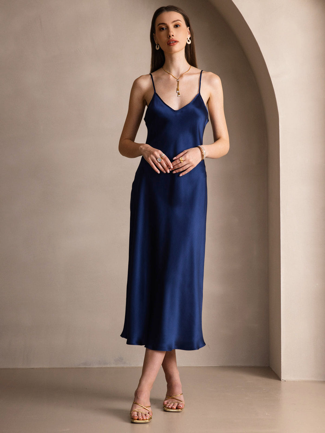 Heidi-Mode | Lange Seidenkleid mit Spaghetti-Träger