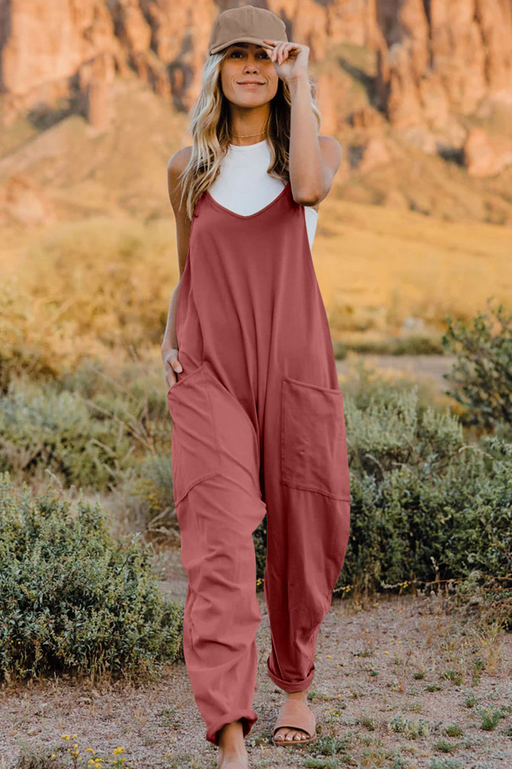 Heidi-Mode | Double Take Vollgrößen V-Ausschnitt Ärmelloses Jumpsuit mit Taschen