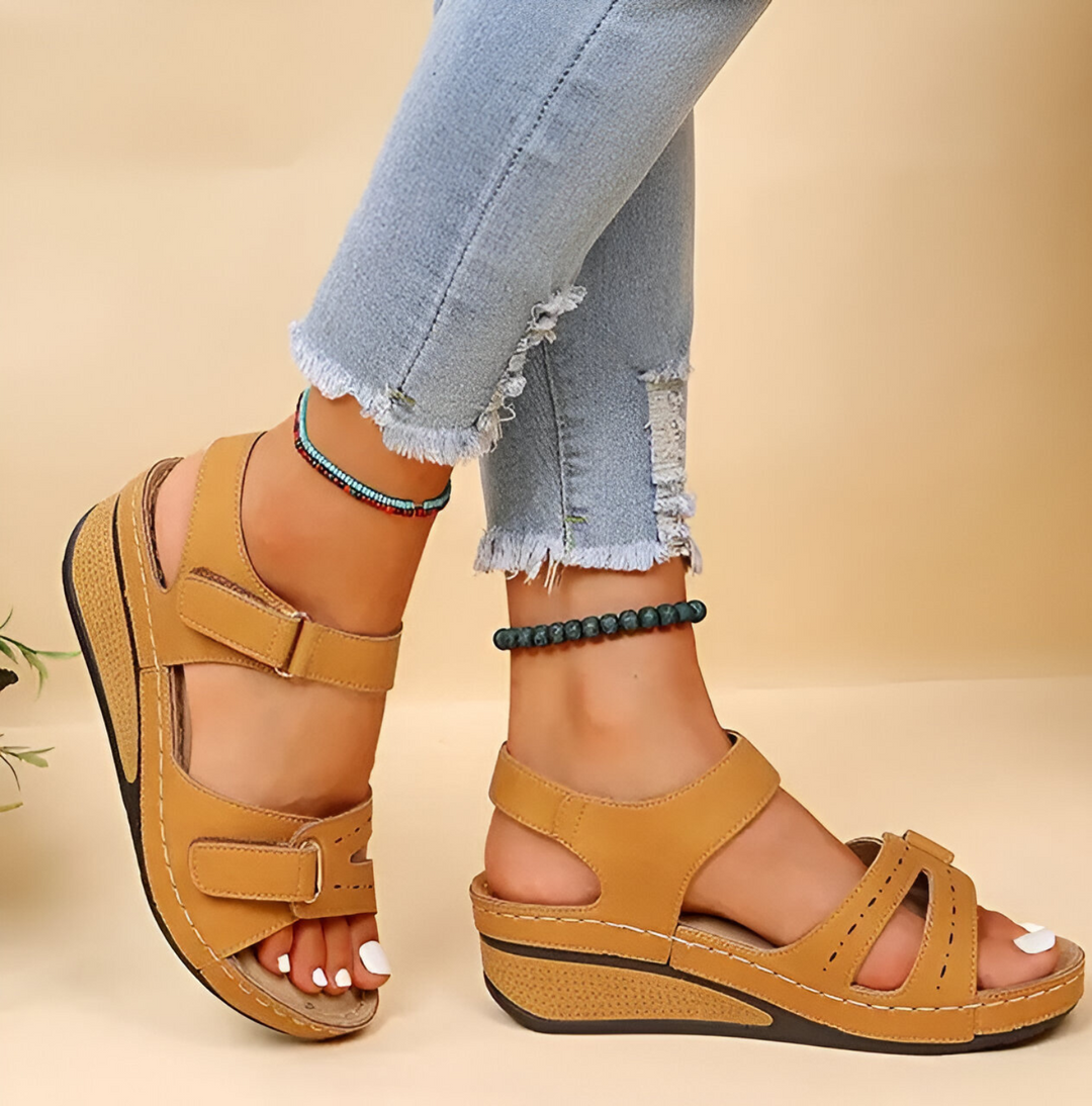 WEICHE ELEGANCE-KEILSANDALEN