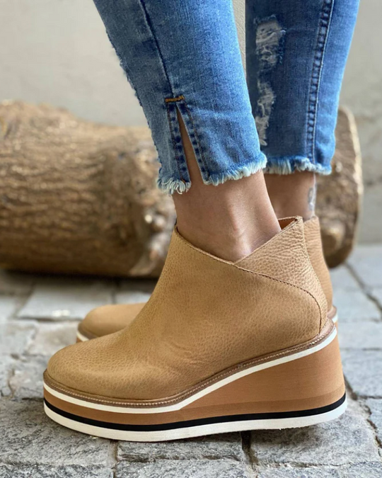 Heidi-Mode | Damen Leder Stiefeletten mit Keilabsatz und Reißverschluss
