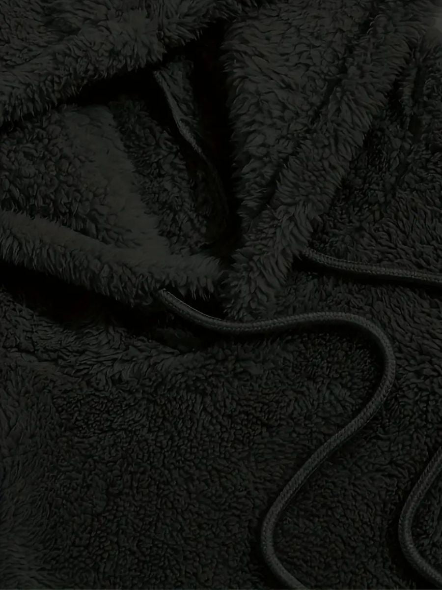 Heidi-Mode | Fluffy Hoodie und Shorts