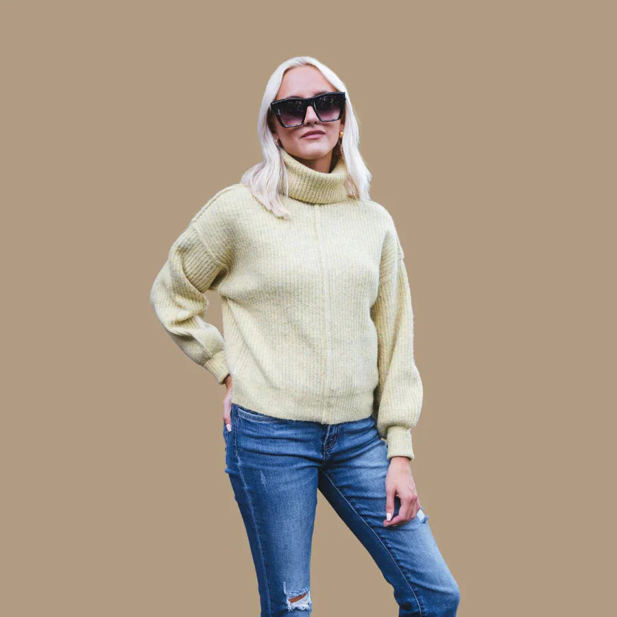 Heidi-Mode | Rollkragenpullover mit Schnürsenkeln