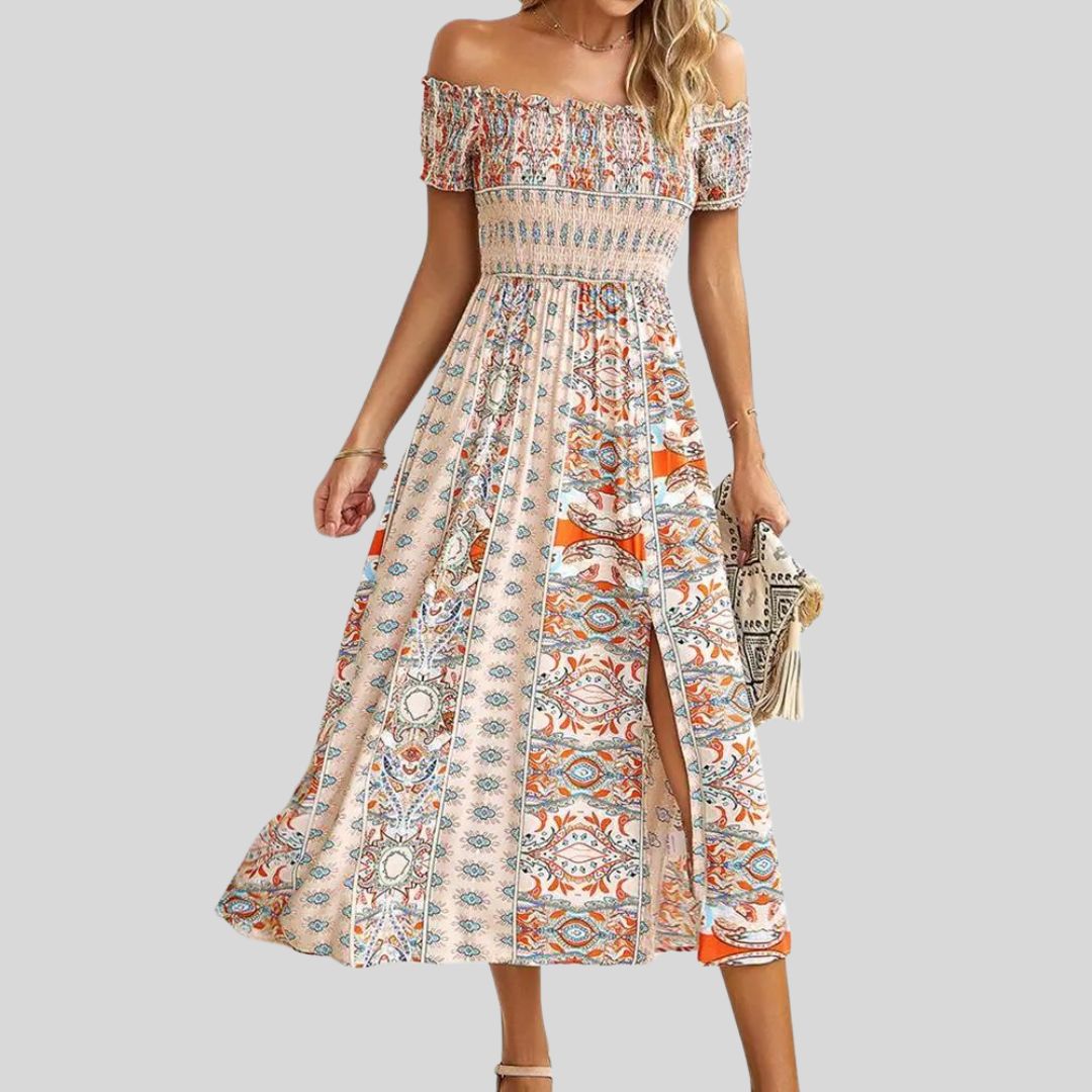 Langes Boho-Kleid mit freien Schultern und Rüschen