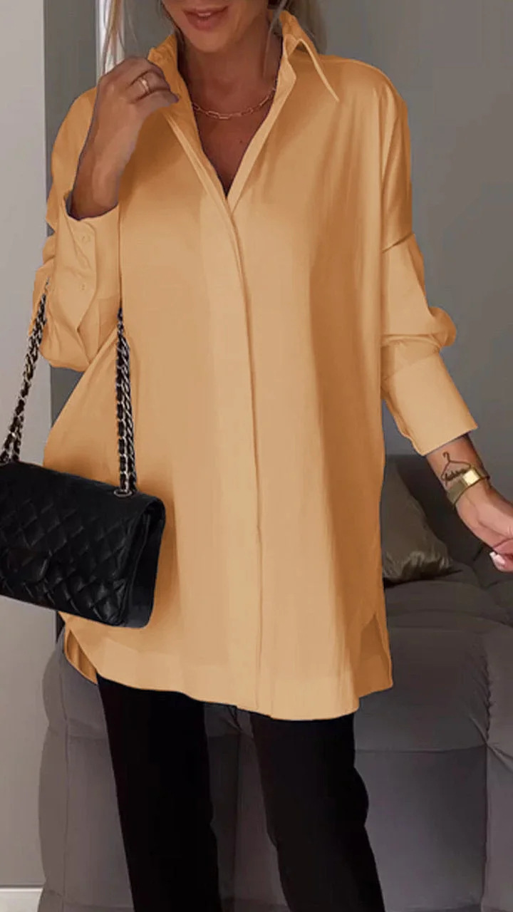 Stylisches Oversize-Shirt mit hochgekrempelten Ärmeln