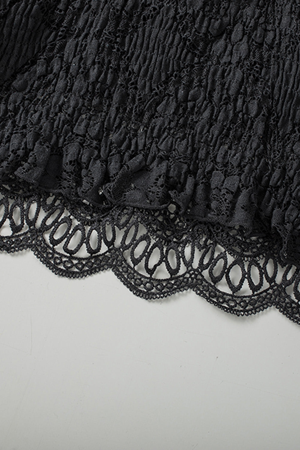 Heidi-Mode | V-Ausschnitt Spitze Cropped Cami