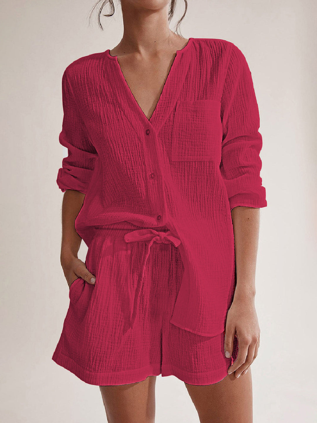 Heidi-Mode | Notched Langarm-Top und Shorts-Set