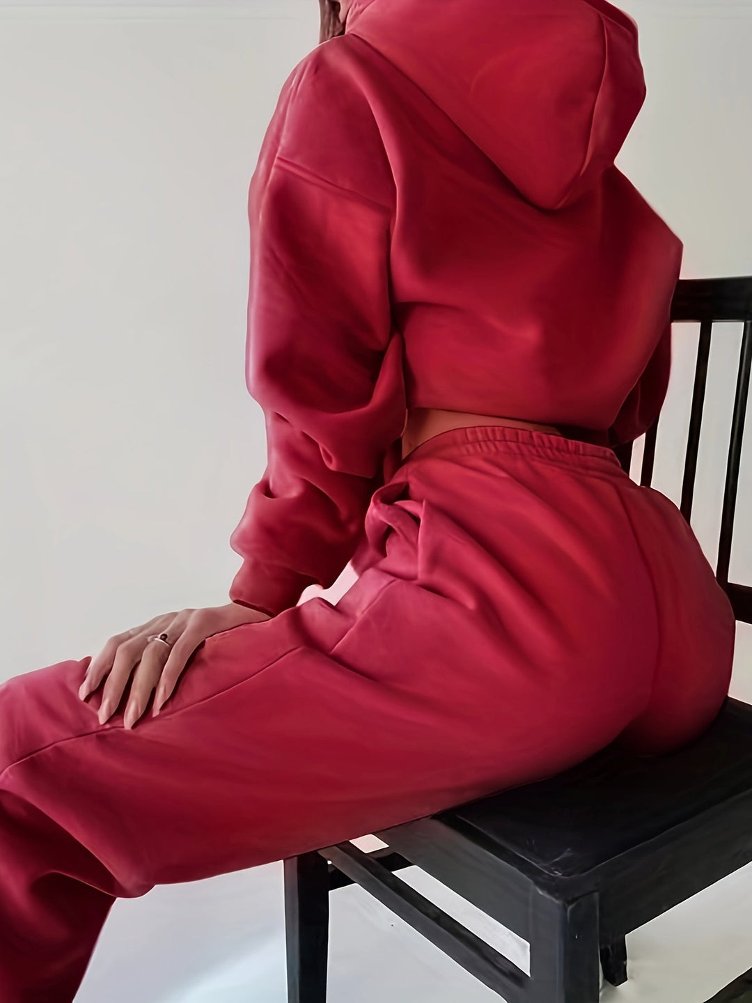 Heidi-Mode | Oslo Damensatz Zweiteiliges Satz aus Kapuzenpulli und Sweatpants für Lässigen Stil und Maximalen Komfort.