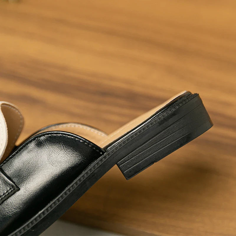 Heidi-Mode | Frühling und Herbst Frauen Tragen Flache Slipper Britischer Stil Fest und Arbeit Verschleiß Metall Kette Design Damen Rutschige Mules
