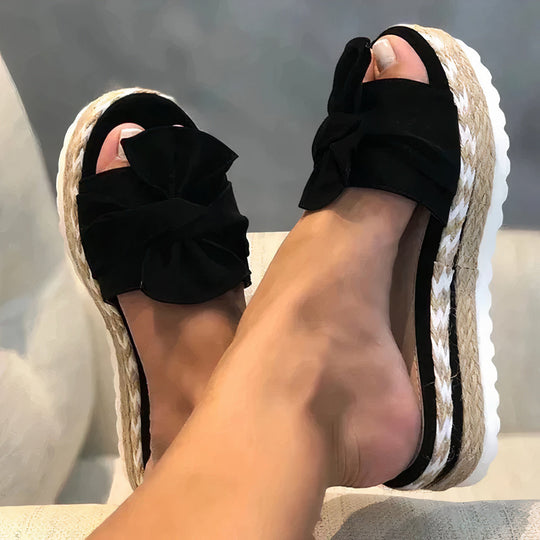 Heidi-Mode | Damenschuhe mit Lockenwicklern
