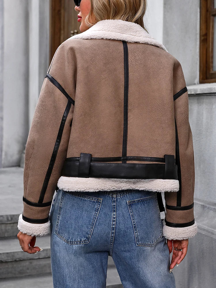 Heidi-Mode | Stilvolle Fliegerjacke aus Lammfellimitat