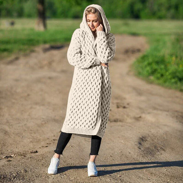Heidi-Mode | Dicke warme Damen-Strickjacke mit Kapuze