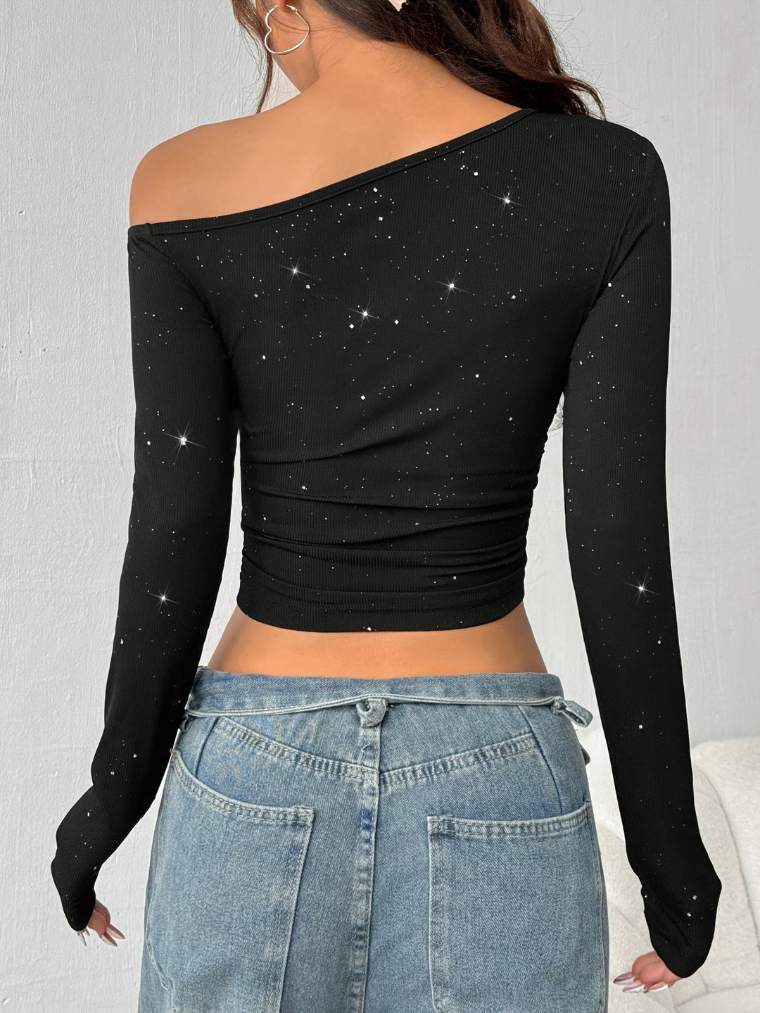 Heidi-Mode | Elegantes Off Shoulder Top mit Sternenprint