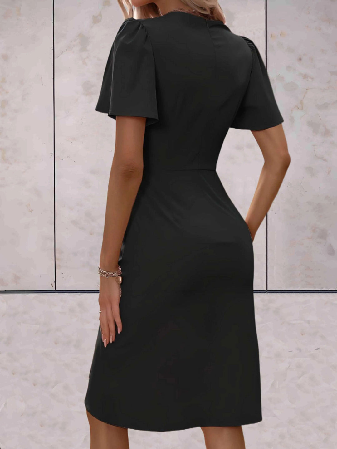 Heidi-Mode | Bianca Elegante V-Ausschnitt, Leichte Stoffe, Blumenmuster Perfekt für Sommer und Frühling