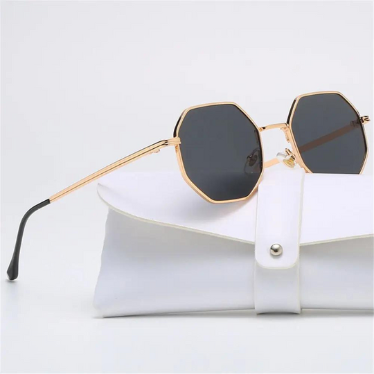 Heidi-Mode | Ray – Zeitlose Sonnenbrille mit Modernem Twist
