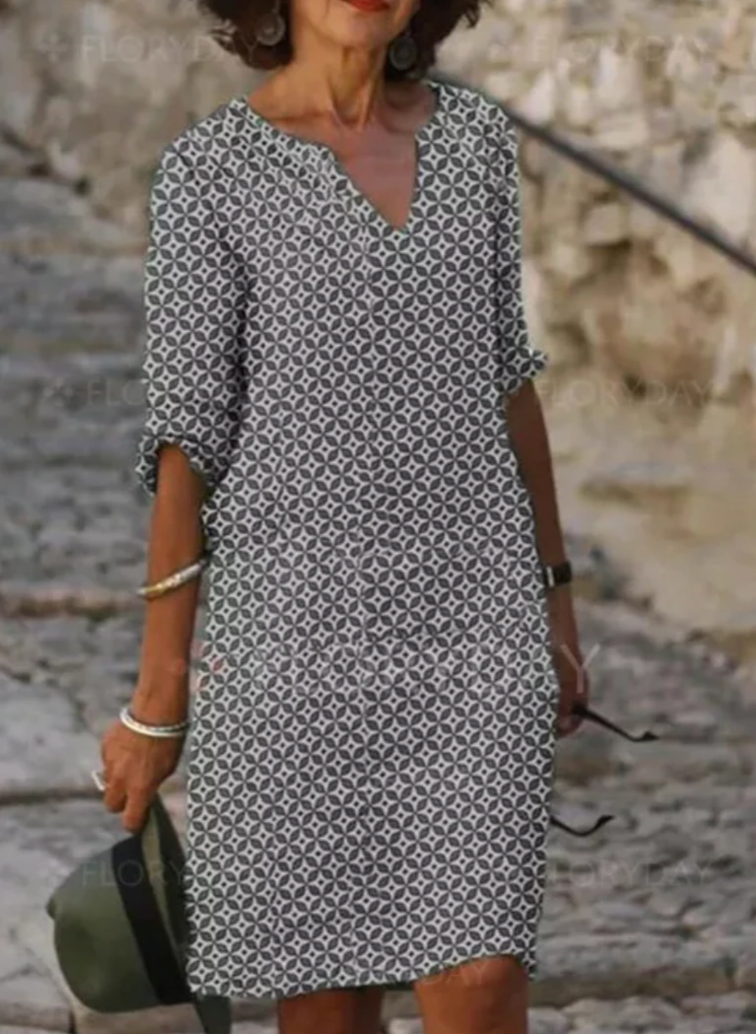 Heidi-Mode | Kleid Lässige Passform Knielang V-Ausschnitt 3/4 Ärmel Geometrisches Muster