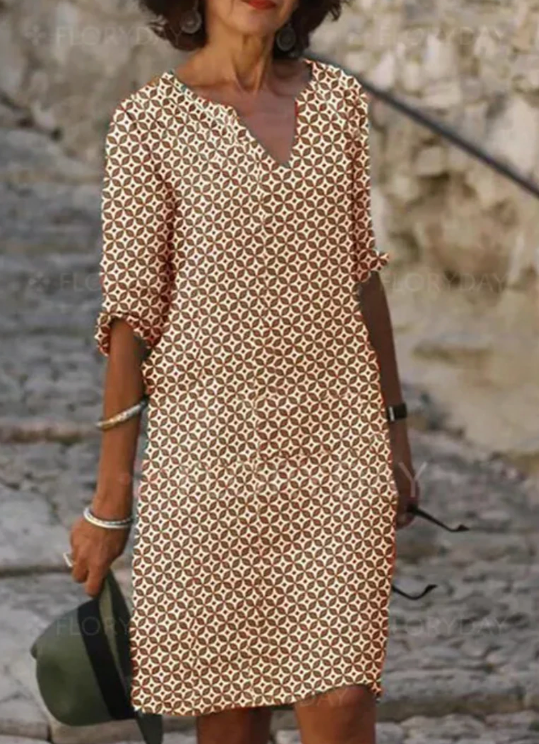 Heidi-Mode | Kleid Lässige Passform Knielang V-Ausschnitt 3/4 Ärmel Geometrisches Muster