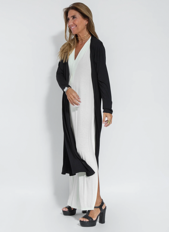 Set aus langem schlankmachenden Kleid und Weste