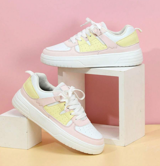 Heidi Kicks – Stylische Und Bequeme Sneaker Im Einzigartigen Design