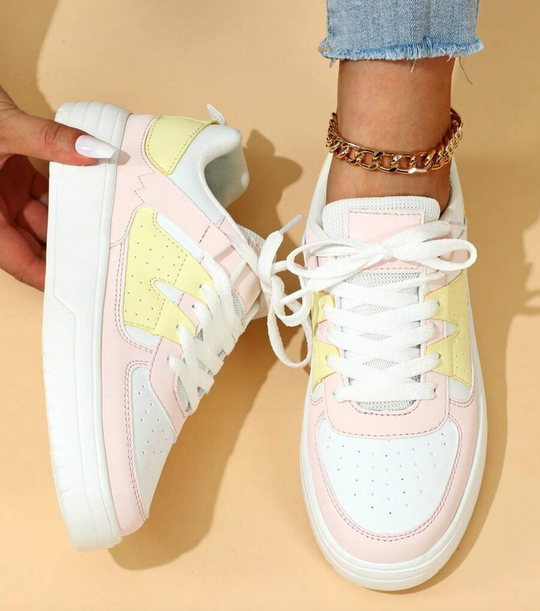 Heidi Kicks – Stylische Und Bequeme Sneaker Im Einzigartigen Design