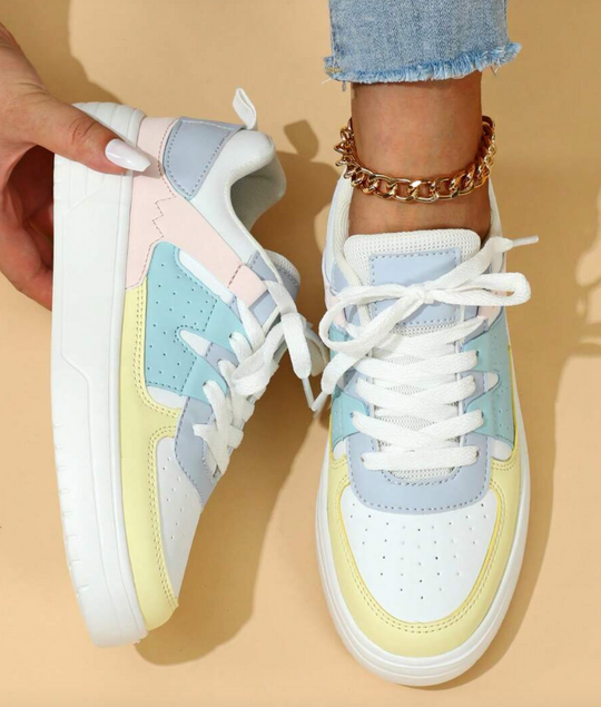 Heidi Kicks – Stylische Und Bequeme Sneaker Im Einzigartigen Design