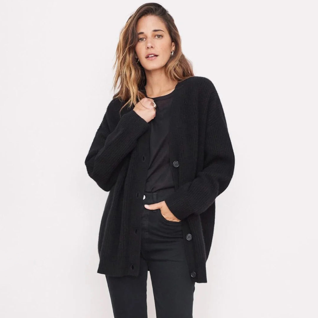Heidi-Mode | Eng Anliegender Strickjacke für Frauen