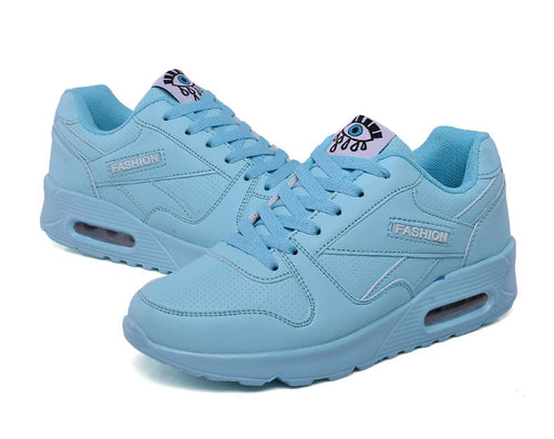 Orthopädische schuhe mit schwarzer Augenmusterung