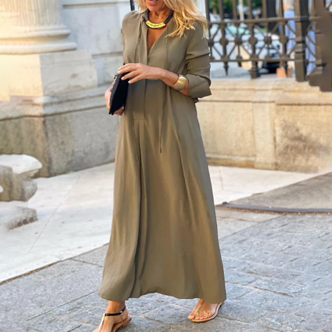 Elegante lange Sommerkleid mit mittellangen Ärmeln und einem V-Ausschnitt