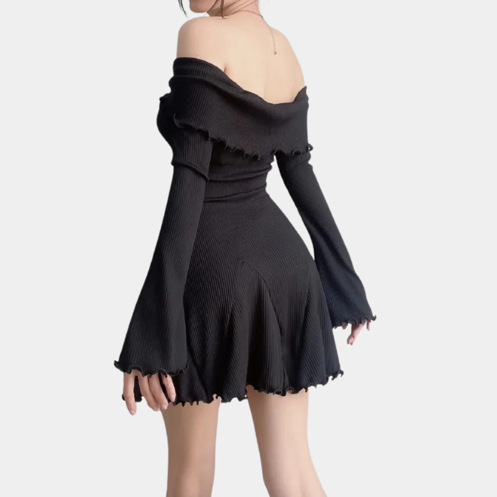 Heidi-Mode | Kurzes Schwarzes Kleid mit Entblößten Schultern