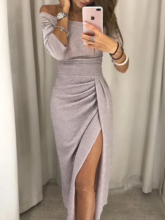 Schulterfreies Glitzerkleid