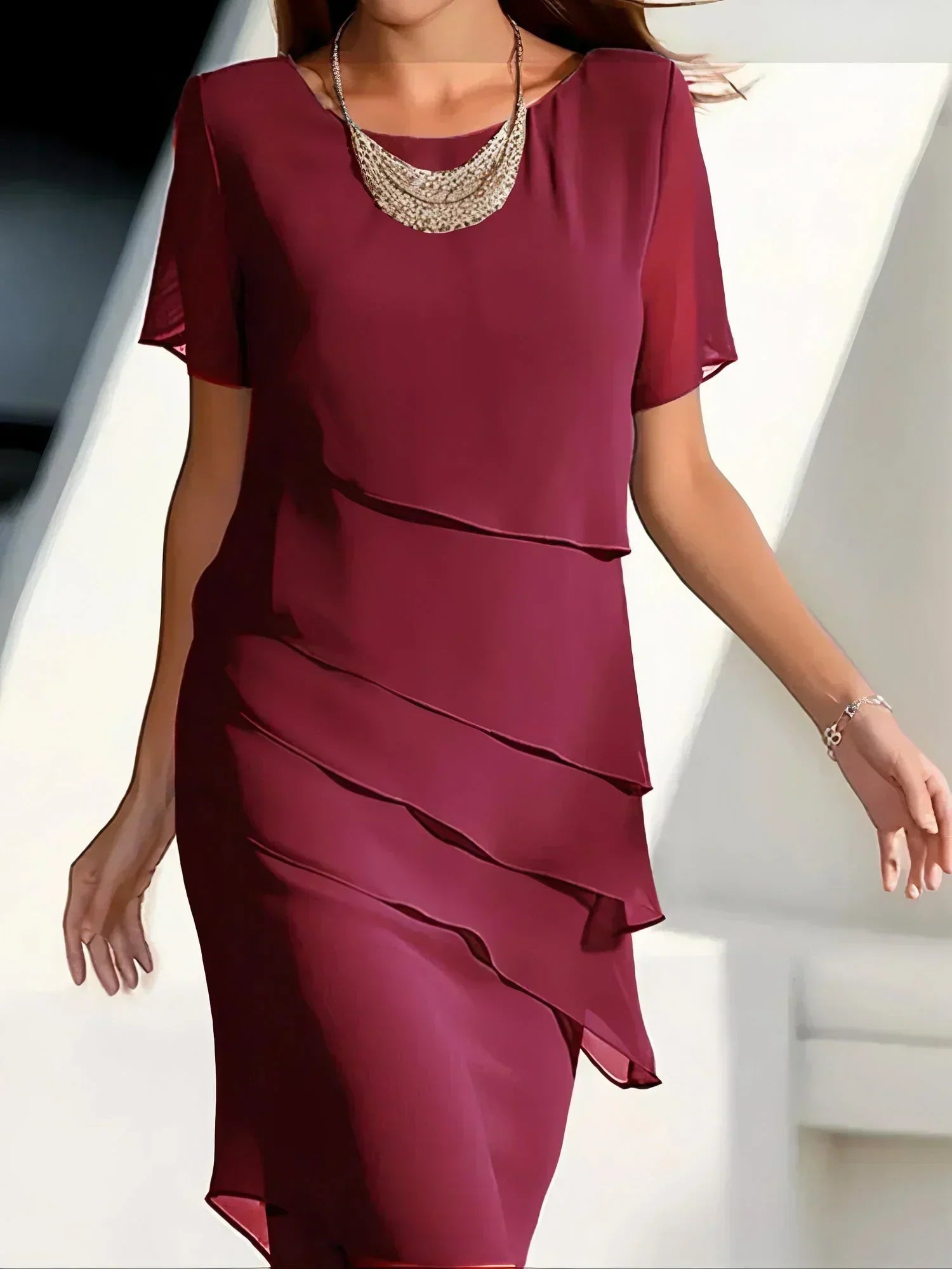Hannah - Elegantes Schlankmachendes Kleid