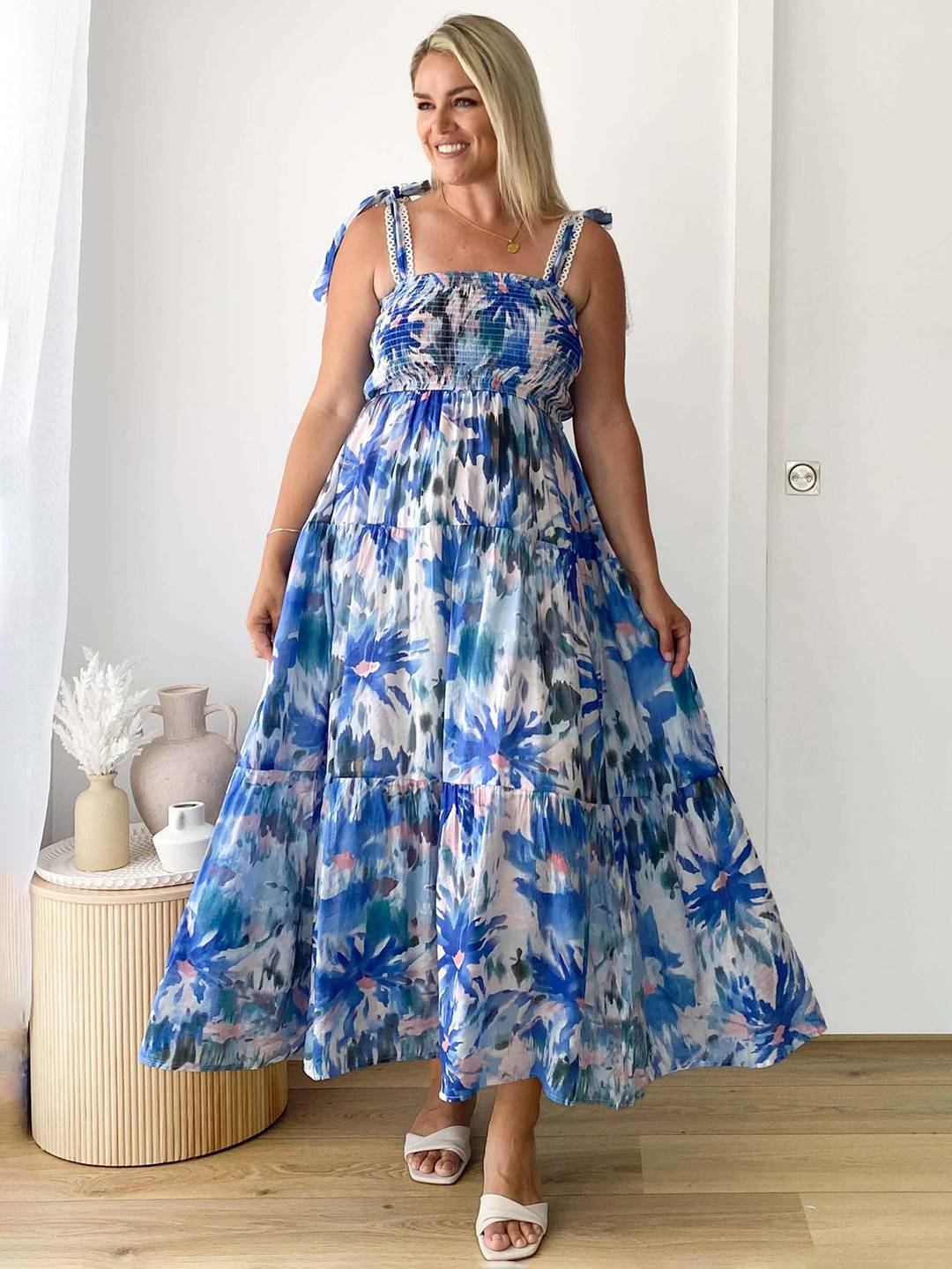Heidi-Mode | Bohemian Kleid Länger Blumen Druck Fließend Rüsche Schleife mit Dünnen Trägern Lässig Weich Entspannt Damen Strandkleid