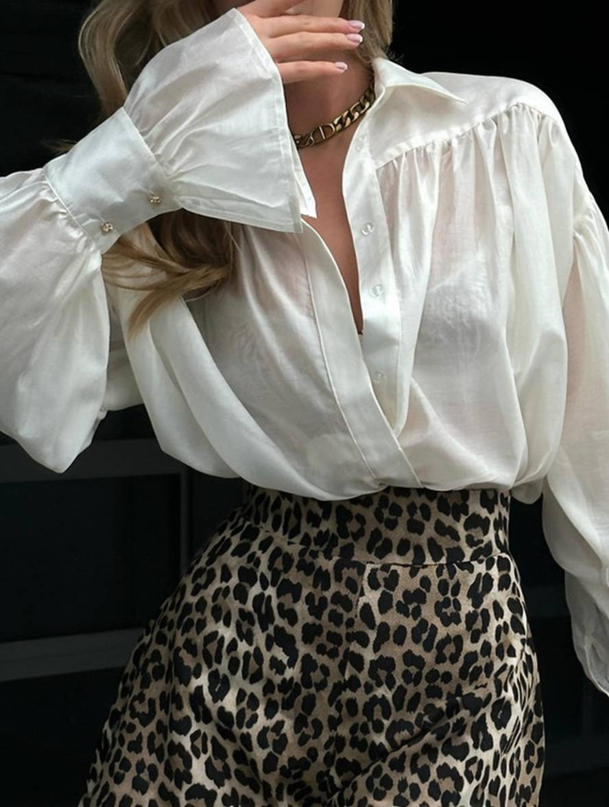Heidi-Mode | Bluse Einfarbig Knopfverschluss Hemdkragen Ausgestellte Ärmel Lange Ärmel Damen Elegant Lässig Weit