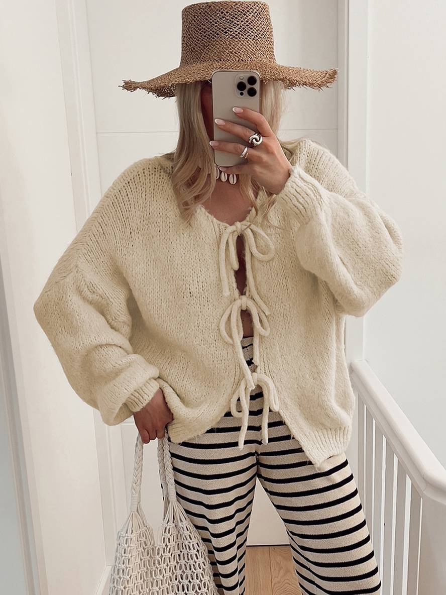 Heidi-Mode | Cardigan aus Grober, Einfarbiger Masche mit Schleife, Rundhals, Fallenden Schultern, Eleganter, Lässiger, Lockerer Pullover