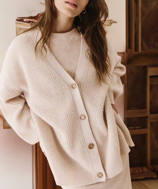 Heidi-Mode | In Eleganter Strickware für Frauen Scarlett