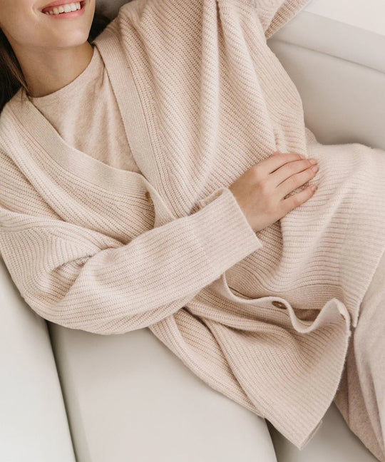 Heidi-Mode | In Eleganter Strickware für Frauen Scarlett