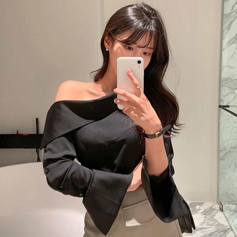 blouse voor dames met asymmetrische kraag