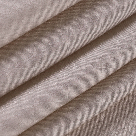 Klassisches Und Modernes Kleid