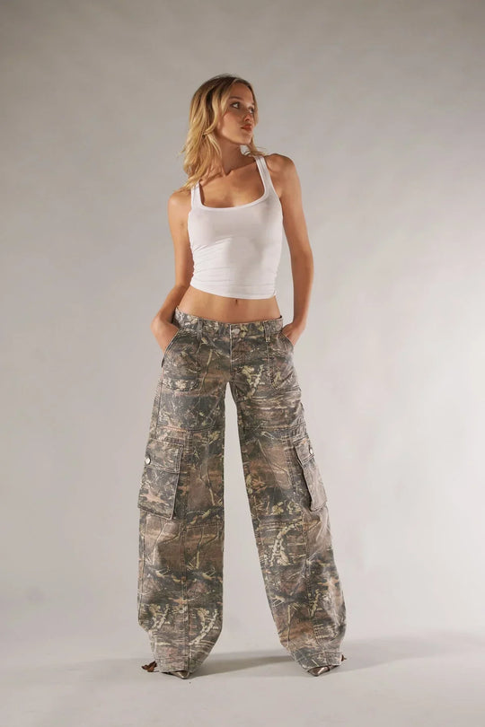 Heidi-Mode - Camouflage-Cargohose mit weitem Bein