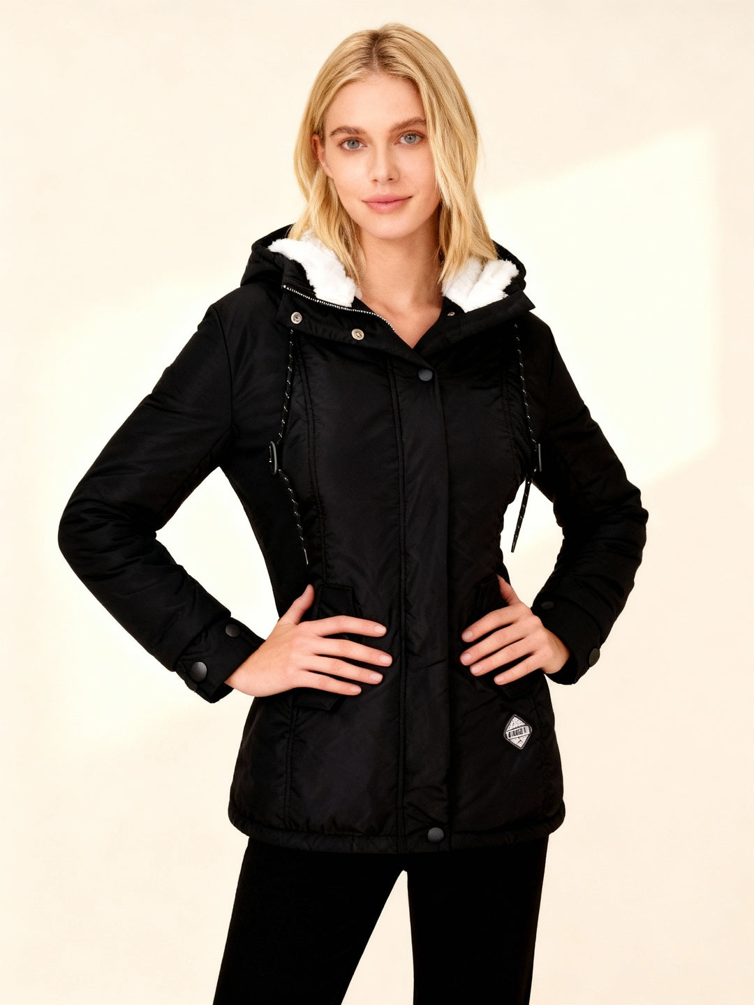 Damen-Winterjacke mit Kapuze | Langarm, wattiert, wasserabweisende Oberfläche