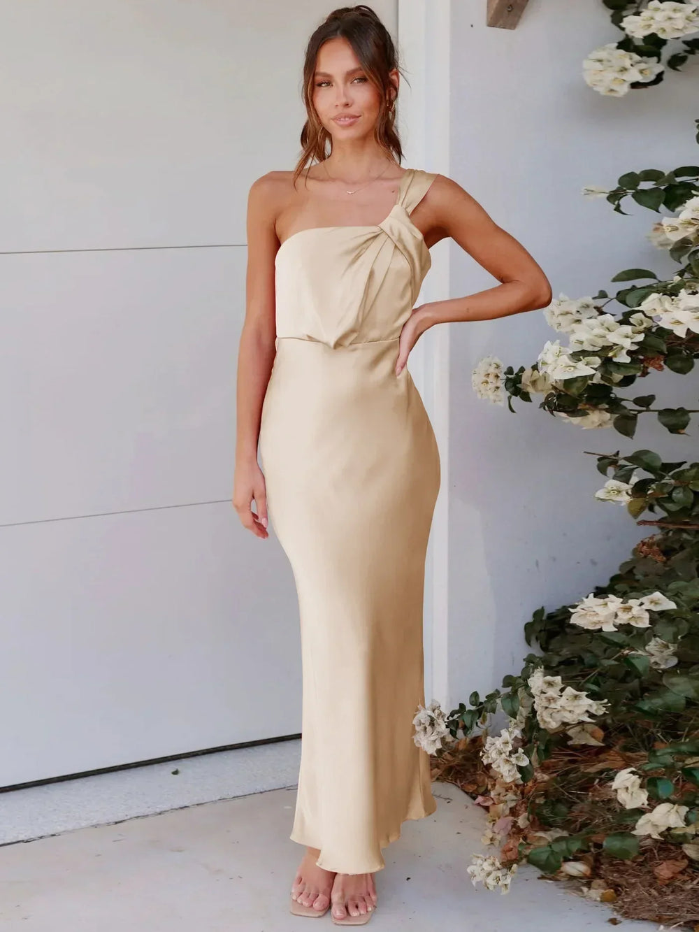 Elegante bodycon jurk met één schouder