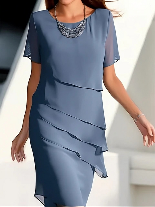 Blaues Elegantes Midi-Kleid mit Kurzen Ärmeln und Schichten